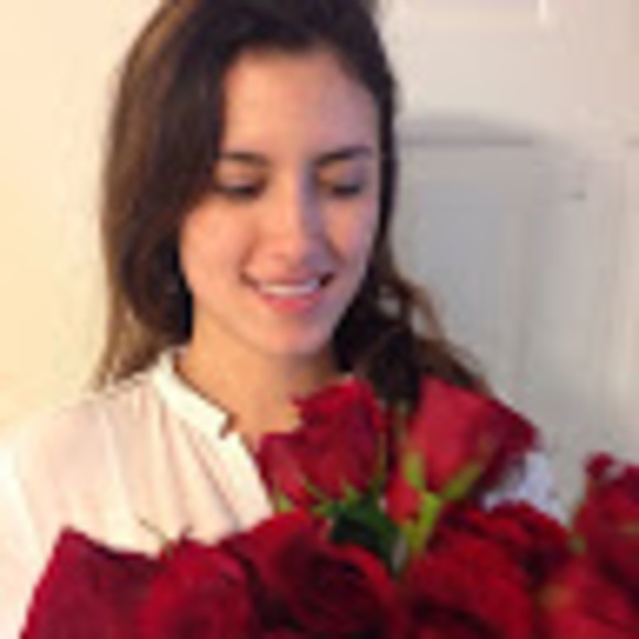 Meet your Posher, Stephanie - Picture 1 of 1